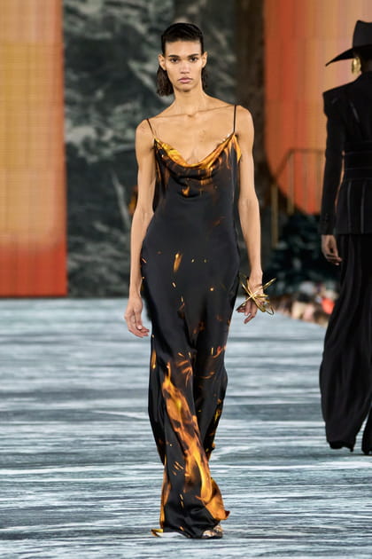 Look 98&nbsp;du d&eacute;fil&eacute; Balmain