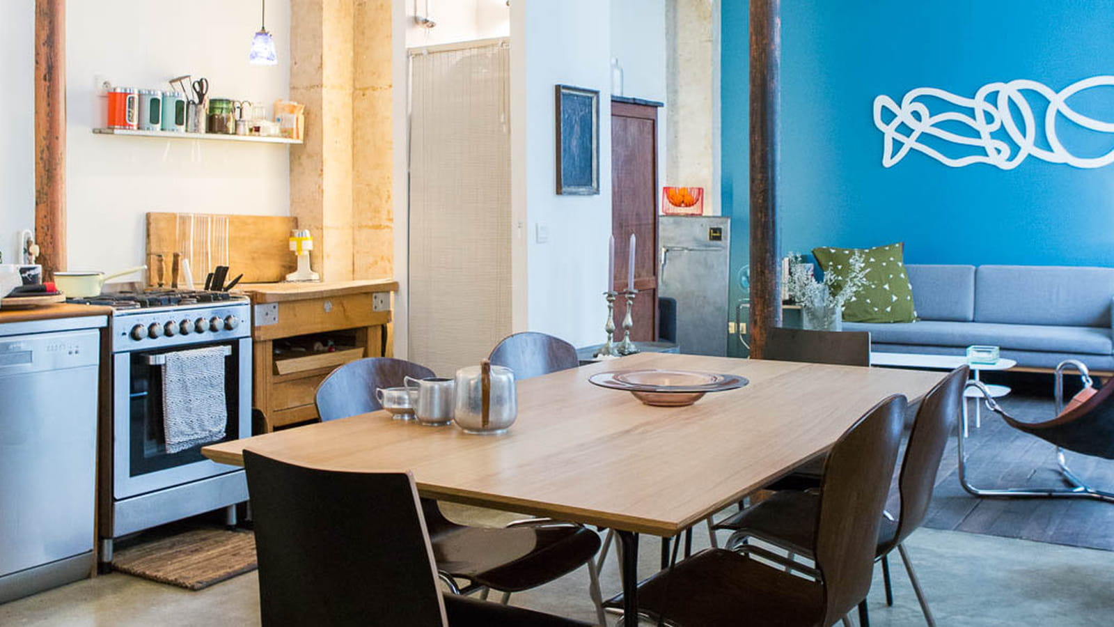 Espace repas modernisé après