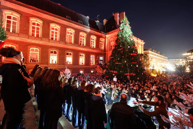 Bain de foule &agrave; Amiens pour les candidates &agrave; Miss France 2026
