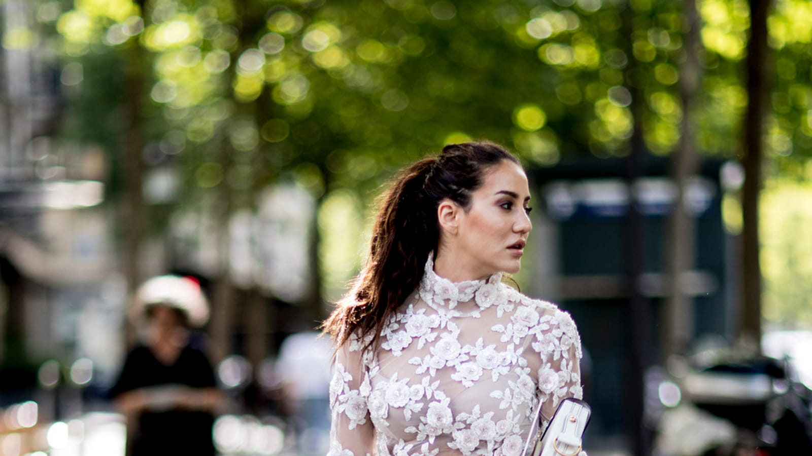 La blouse brodée