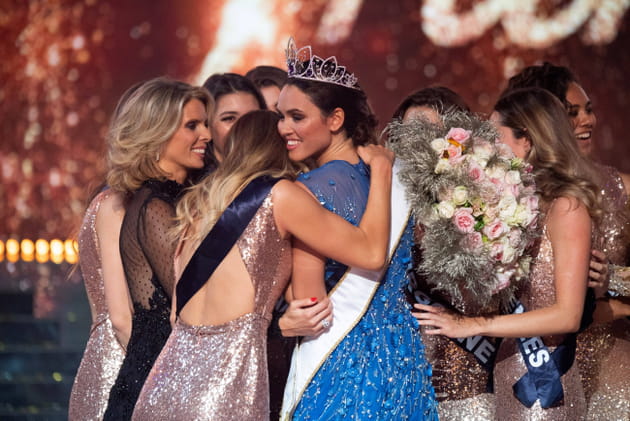 Grandes embrassades entre Miss