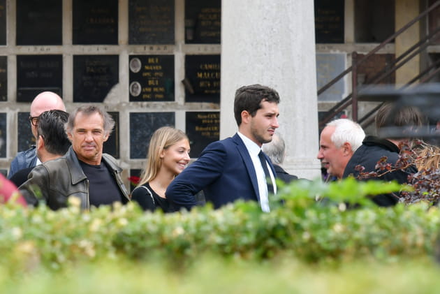 Stella Belmondo, Paul Belmondo et son fils Giacomo assistent aux obsèques d'Alain Belmondo
