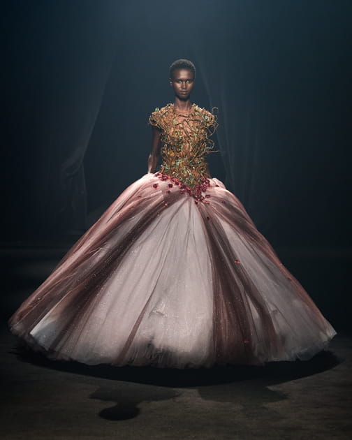 Look 19 par Guo Pei