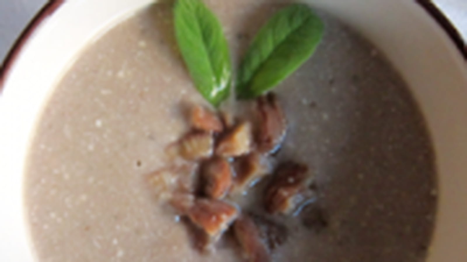 Soupe à la châtaigne et à la sauge