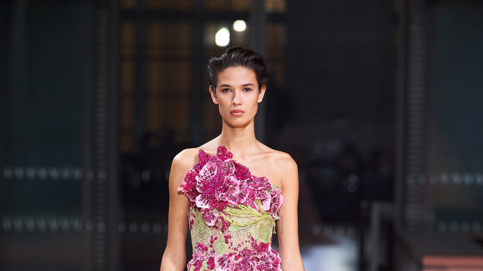 Look 15