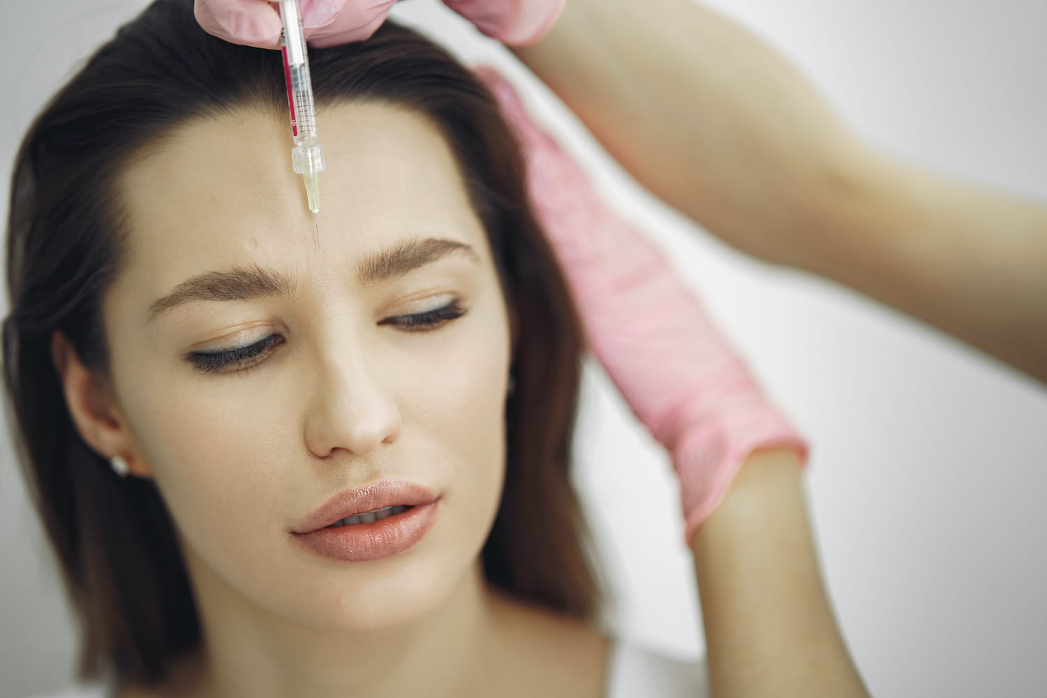 Botox : comment ces injections suppriment les rides ?