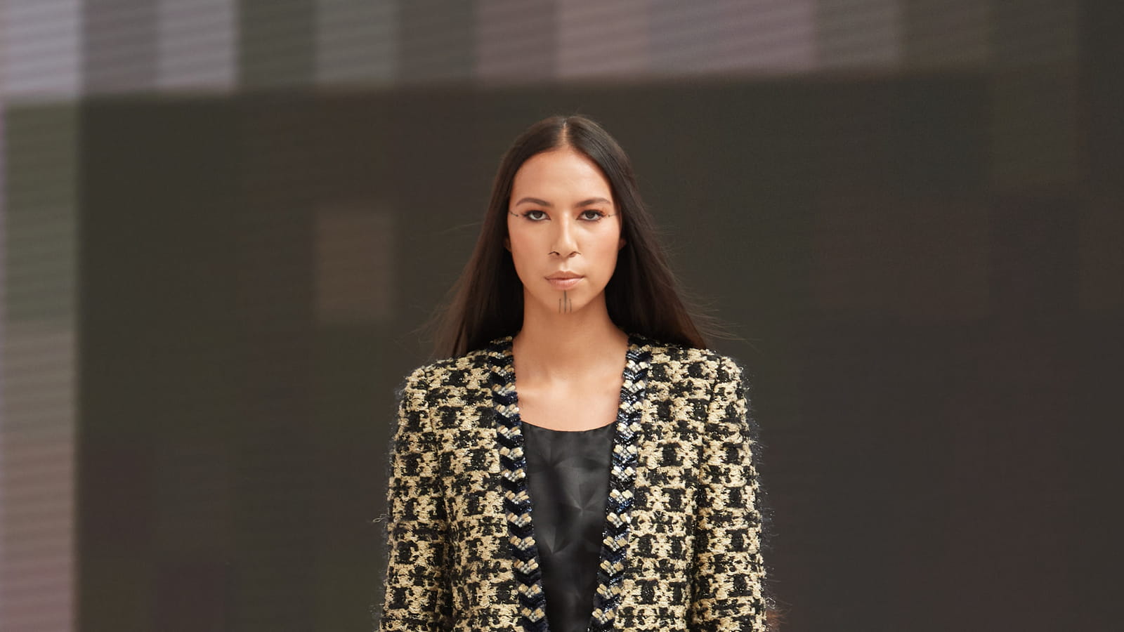 Look 18