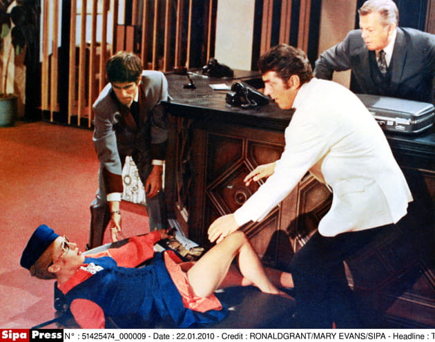 Dean Martin et Sharon Tate sur le tournage de "Matt Helm règle son compte"