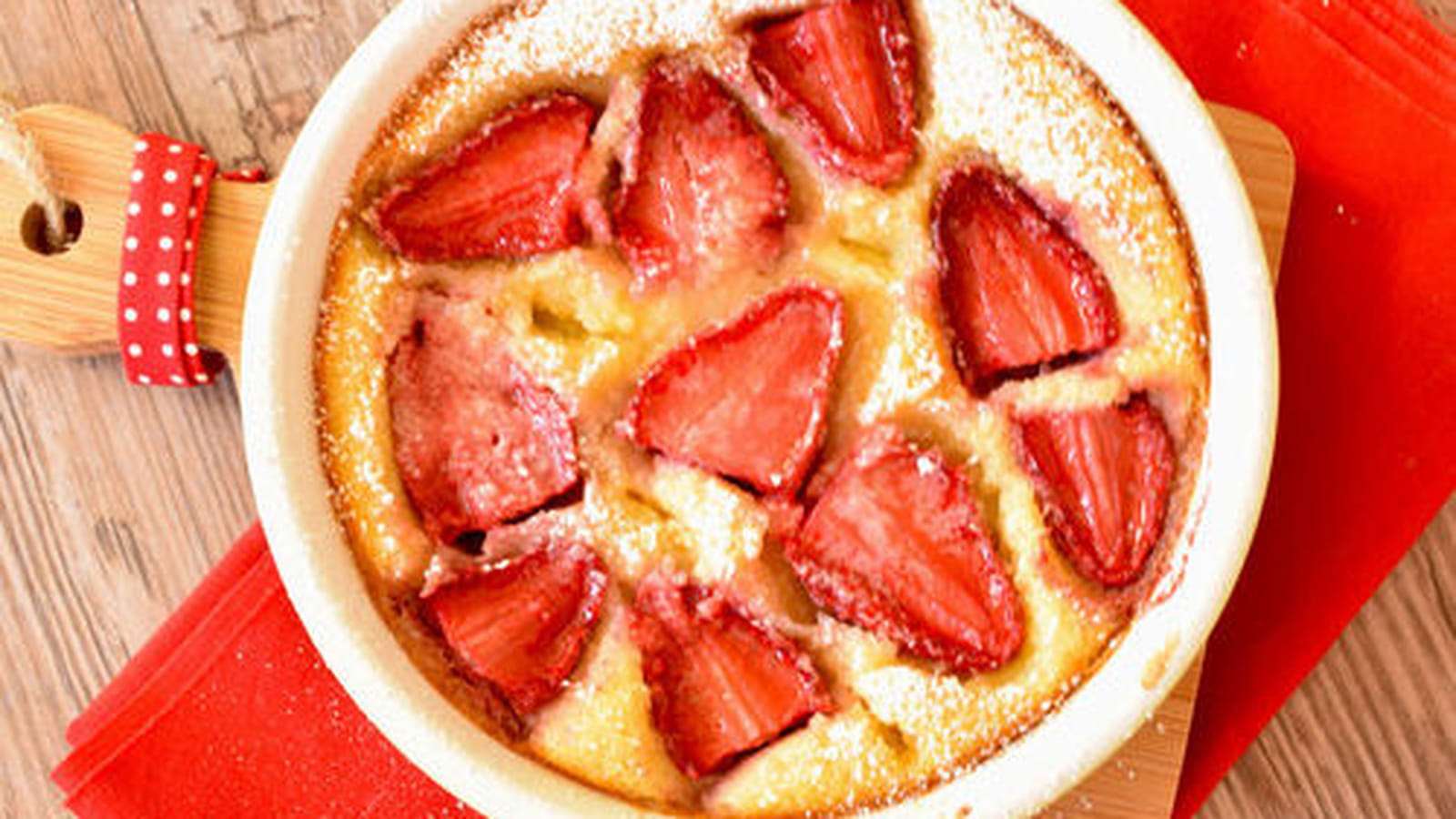Clafoutis aux fraises et à l'amande