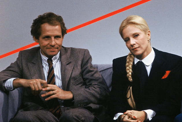 Patrick Poivre d'Arvor et Sylvie Vartan à l'ouverture de la chaine Canal Plus, en 1984