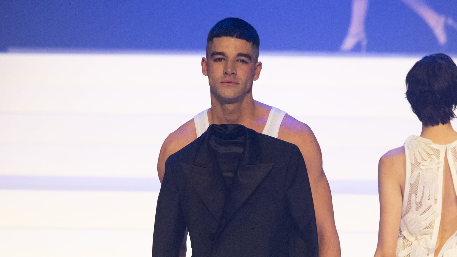 Look 3