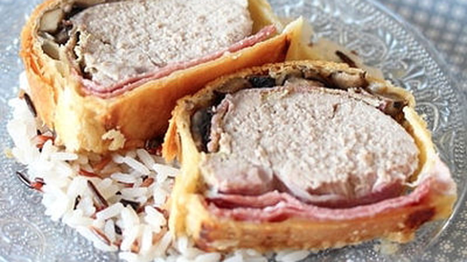 Filet mignon en croûte, champignons, bacon fumé & moutarde au miel