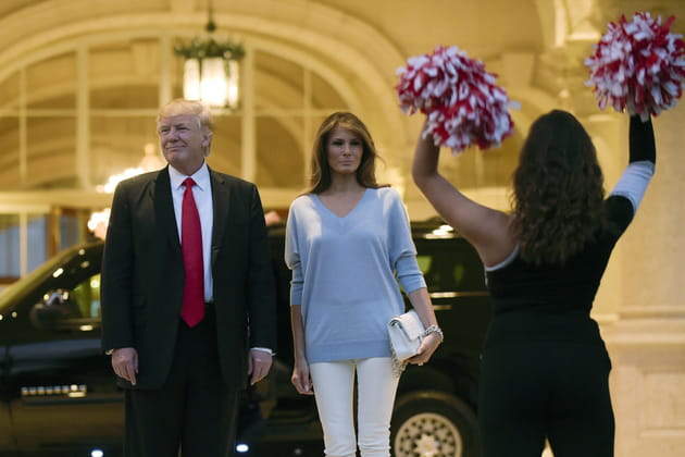 Donald et Melania Trump, joyeusement accueillis