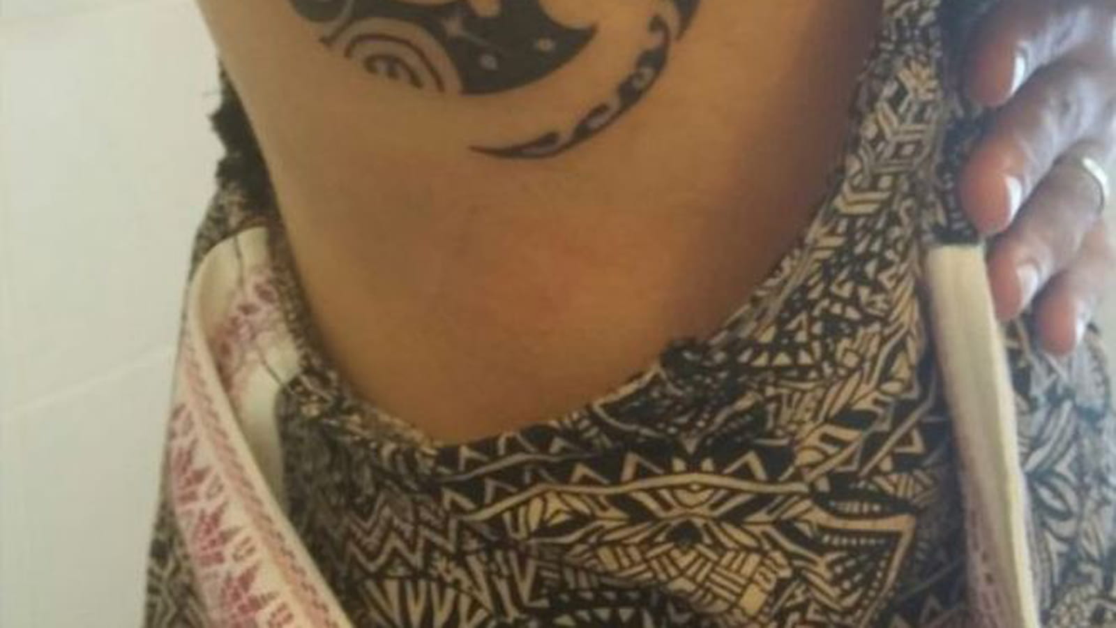 Spirale maori sur le flanc