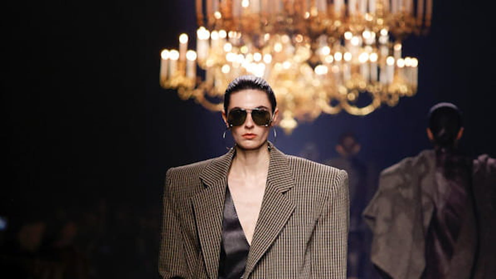 Look 32