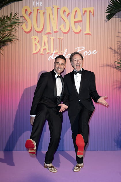 Bal de la Rose &agrave; Monaco&nbsp;: St&eacute;phane Bern et son compagnon Yori Bailleres, d'humeur festive&nbsp;!
