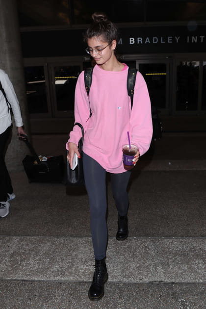 Taylor Hill en sweat rose