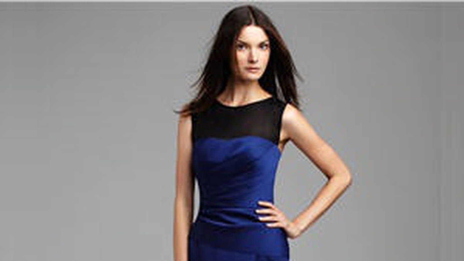 Robe noire et bleue de Manoukian