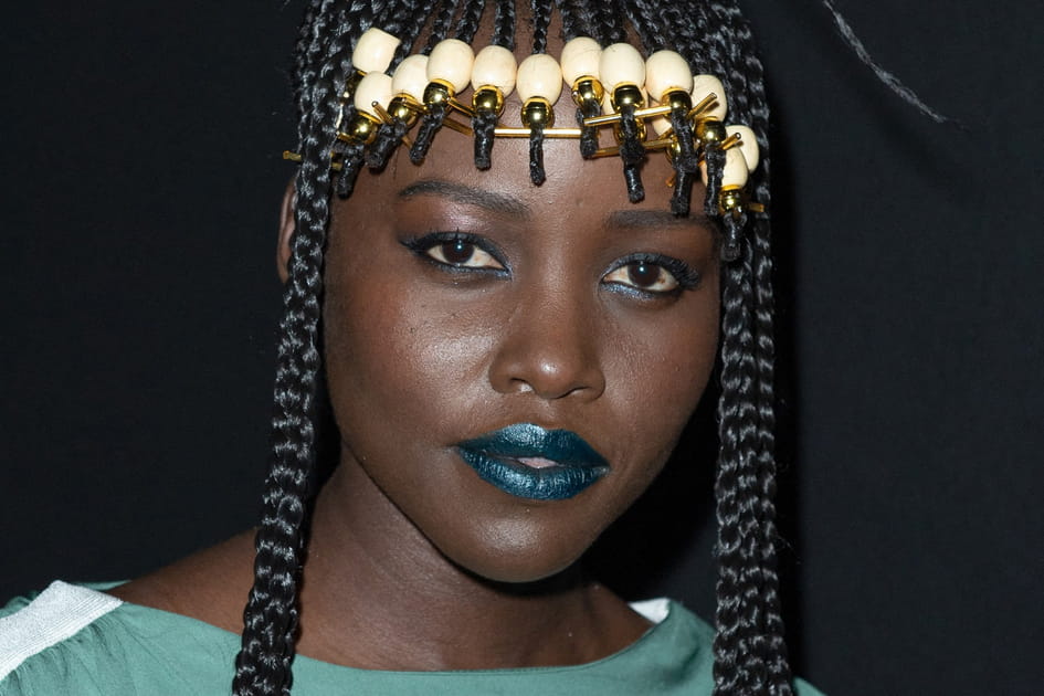 Lupita Nyong'o et son kh&ocirc;l bleu paillet&eacute;