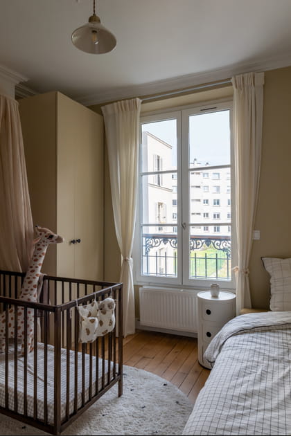 Apr&egrave;s&nbsp;: une chambre d'enfant chaleureuse aux tons tr&egrave;s doux