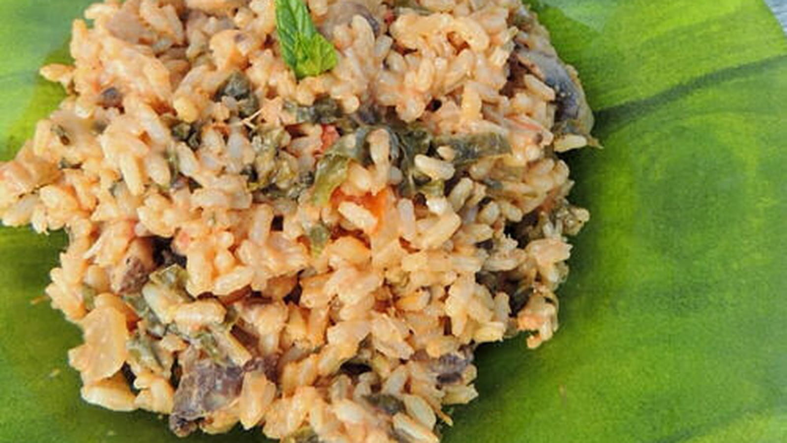 Risotto à la tomate, blettes et champignons
