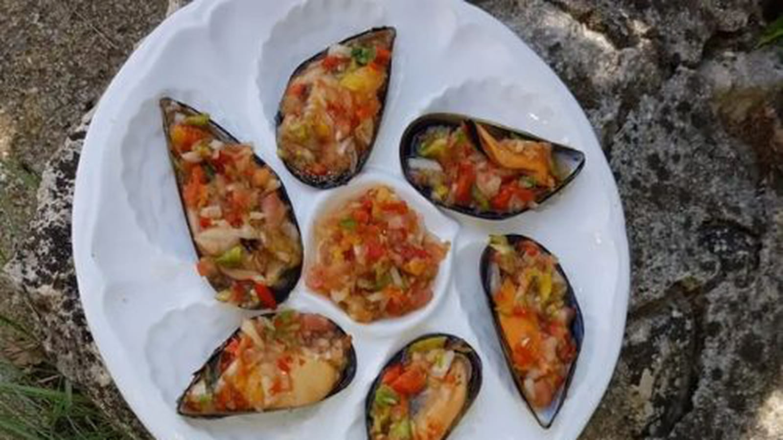Tapas de moules en salade