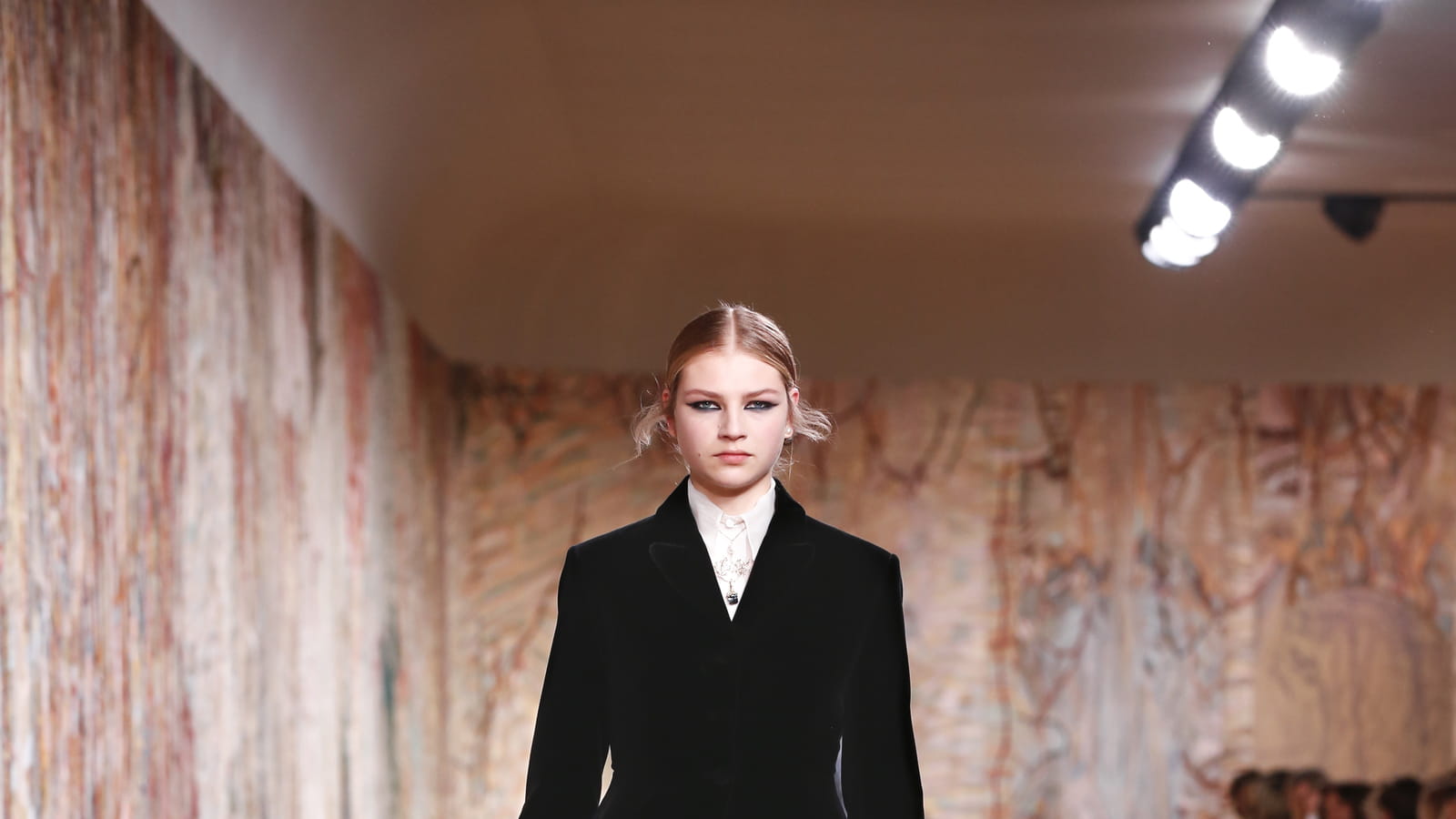 Look 7