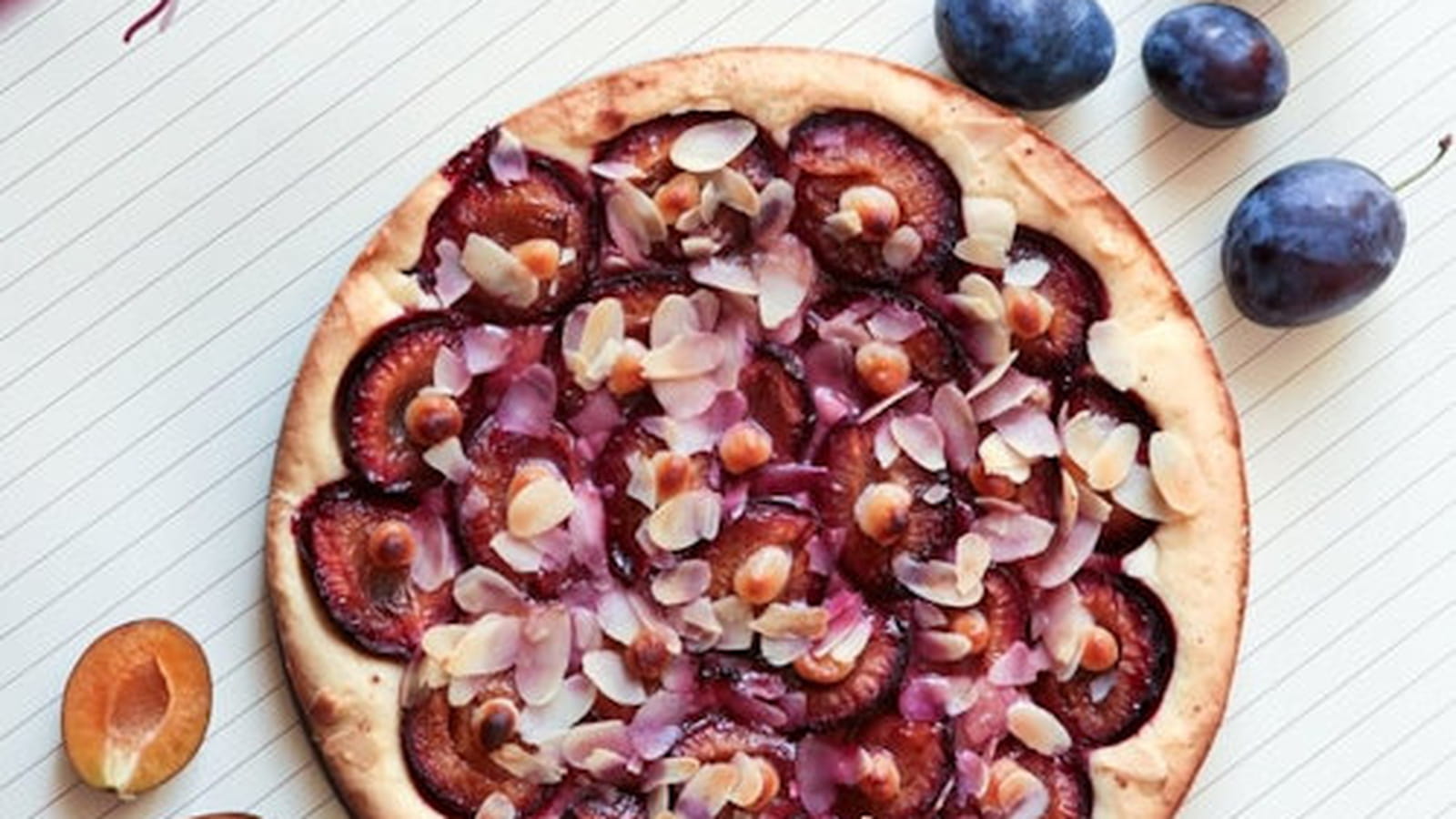 Clafoutis aux prunes et à la poudre d'amande