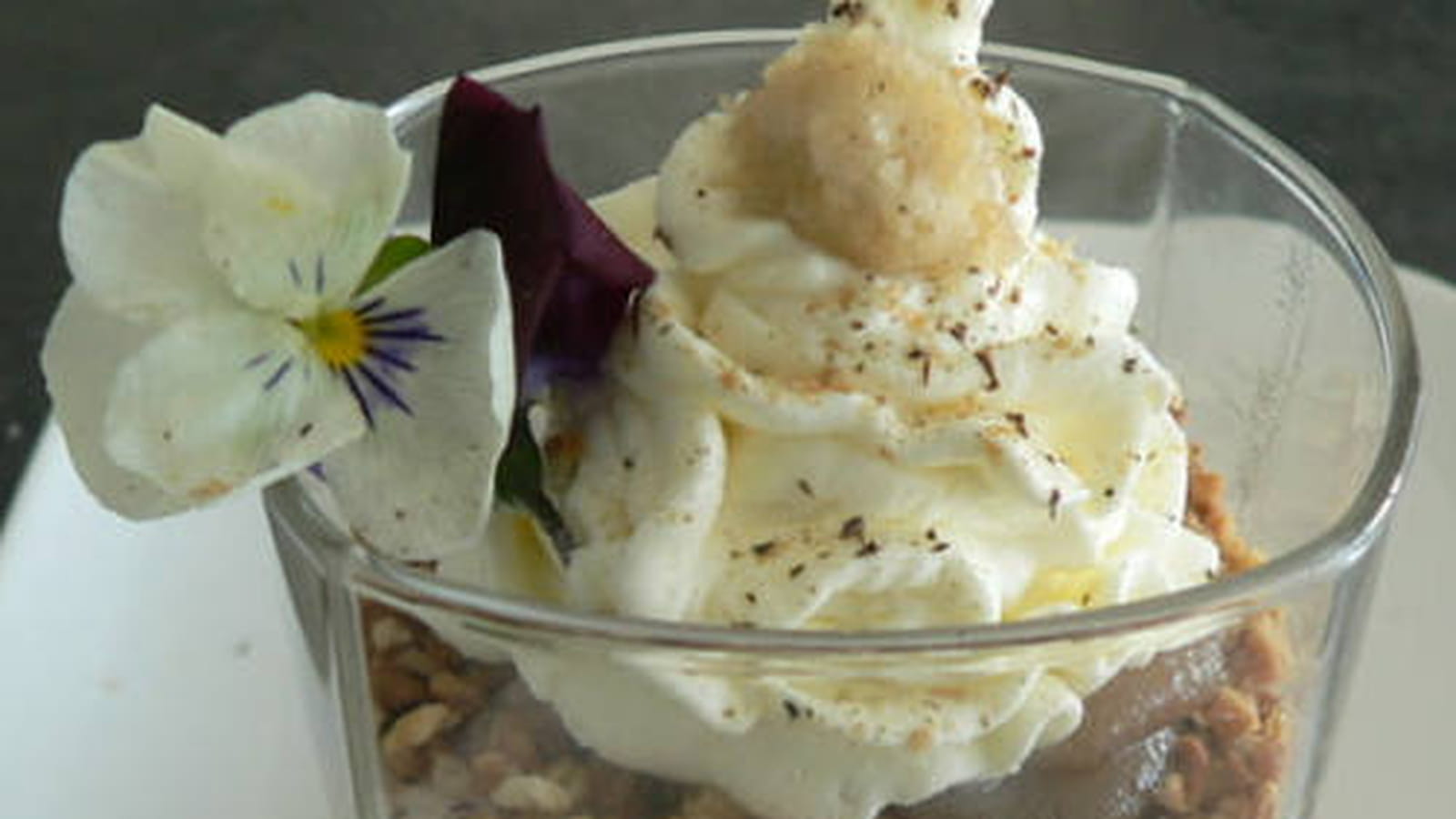 Chatâignes et noisettes en verrine