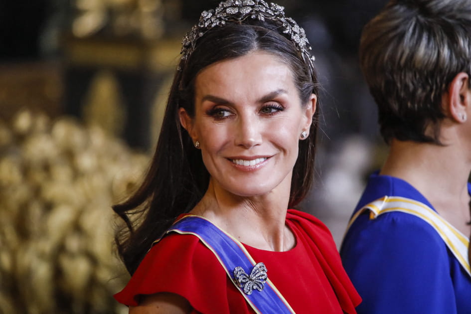 La couronne fleurie de Letizia d'Espagne