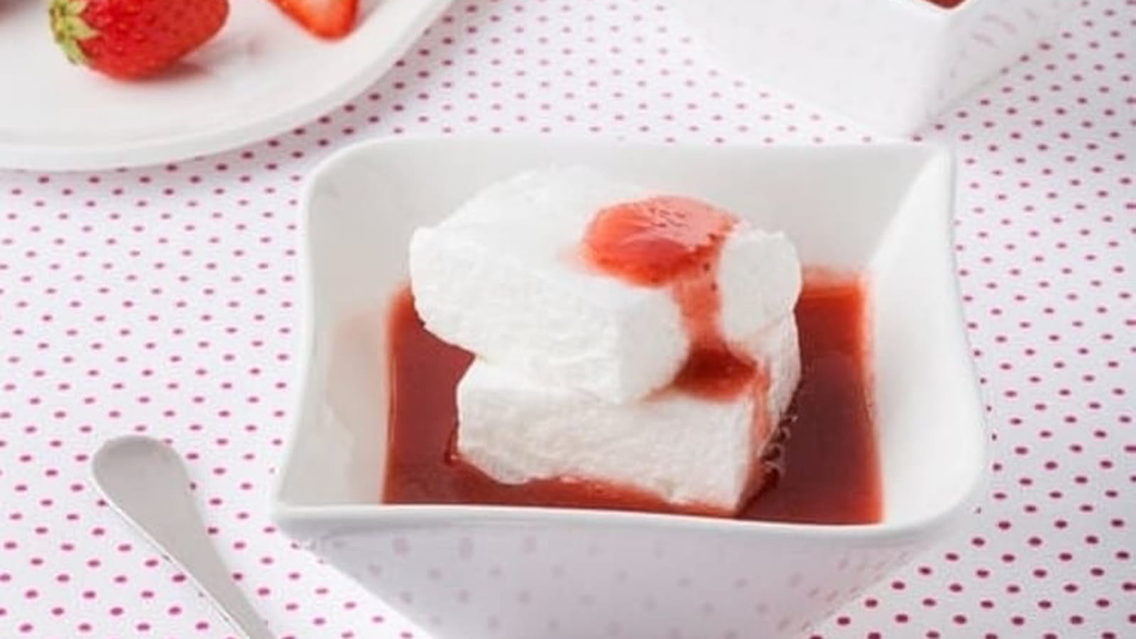Île flottante express aux fraises