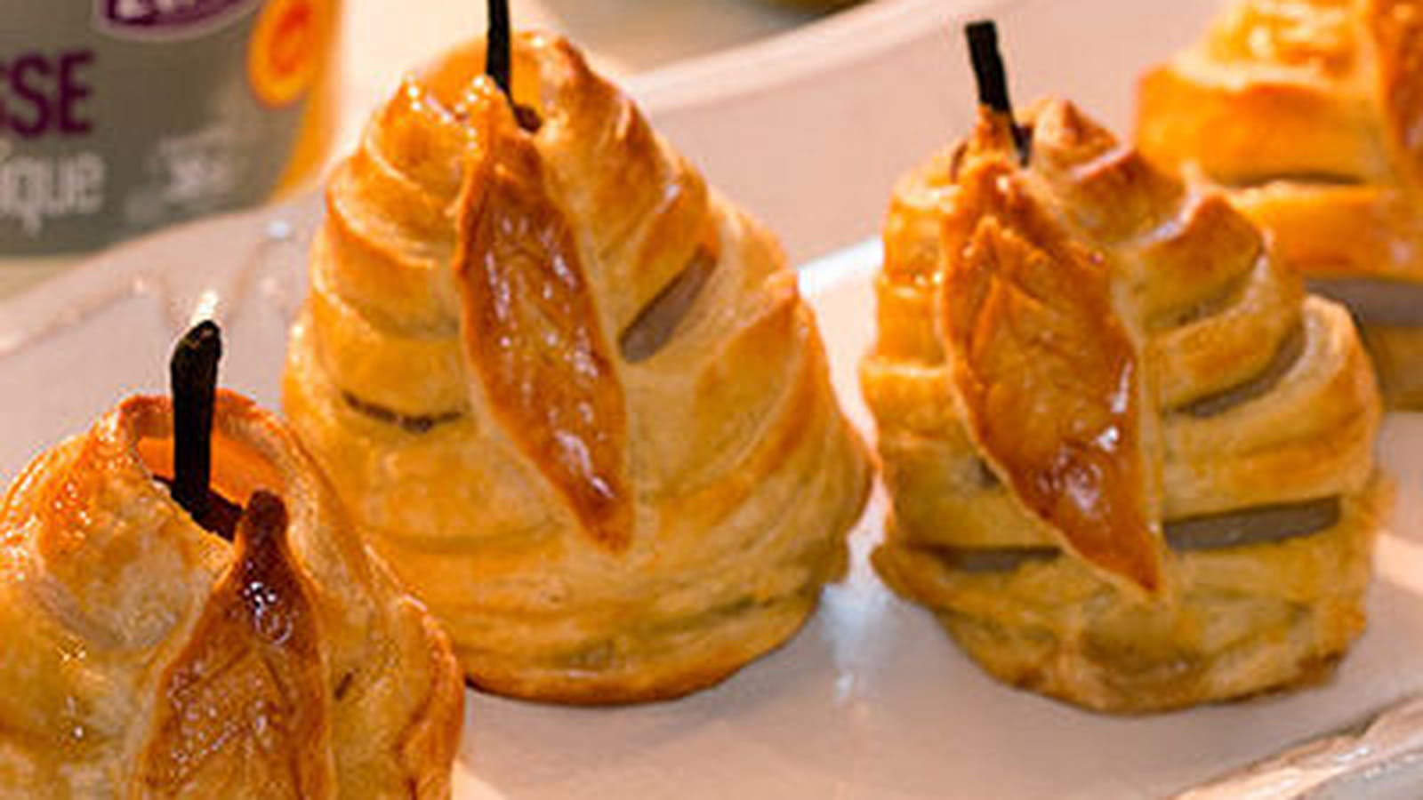 Poires feuilletées aux poires, à la crème aux noisettes
