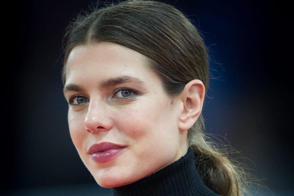 La queue-de-cheval disciplin&eacute;e  de Charlotte Casiraghi