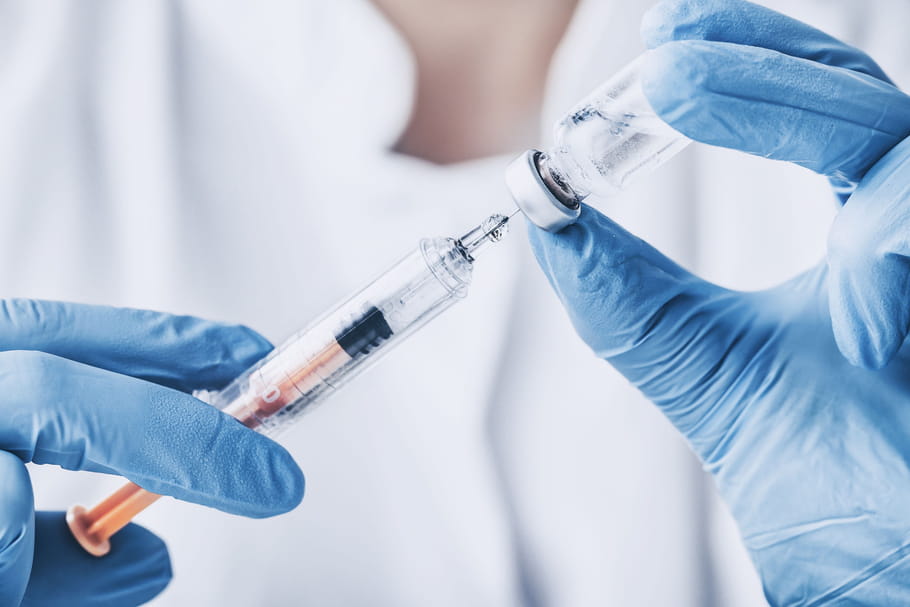 Vaccin à ARN : principes, conservation, pourquoi messager ?