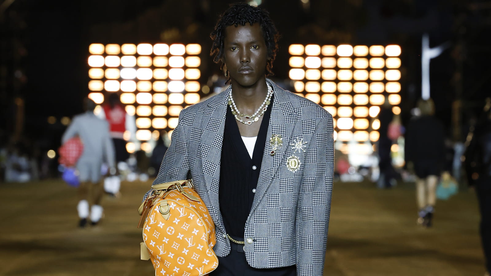 Look 69