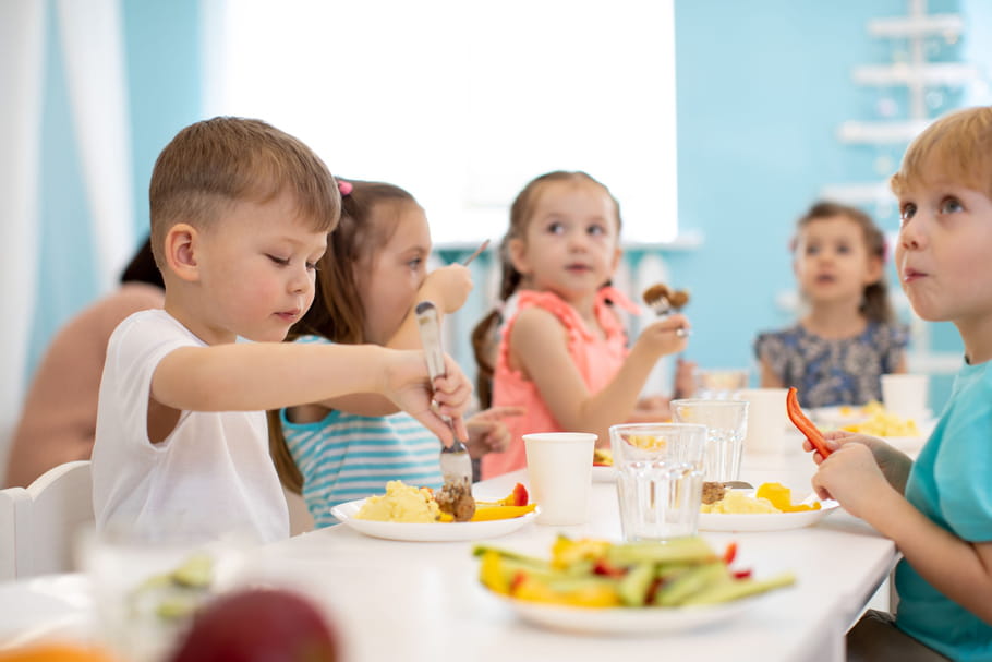 Cantines scolaires : quel protocole sanitaire ?