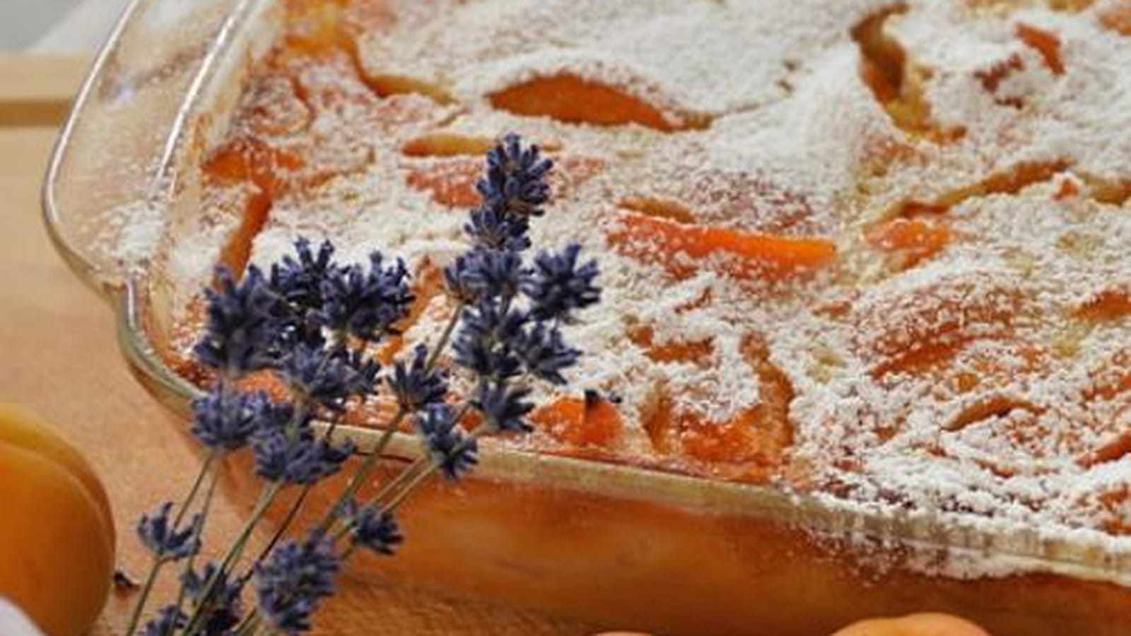 Clafoutis aux abricots & lavande