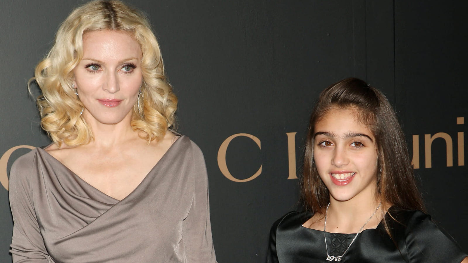 Madonna et Lourdes Leon posent fièrement en février 2008 