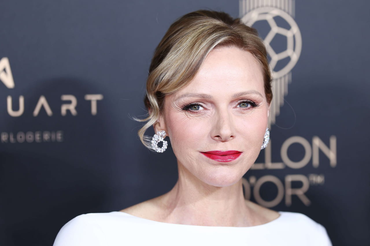 MÃªme en jogging, Charlene de Monaco reste fidÃ¨le au luxe franÃ§ais - son look Ã ...