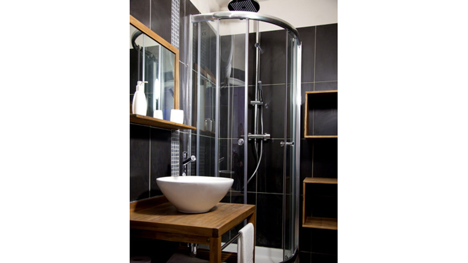 Salle de bains après