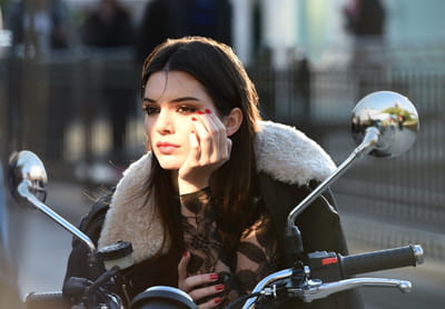 behind the scenes on an estã©e lauder ad shoot with kendall jenner