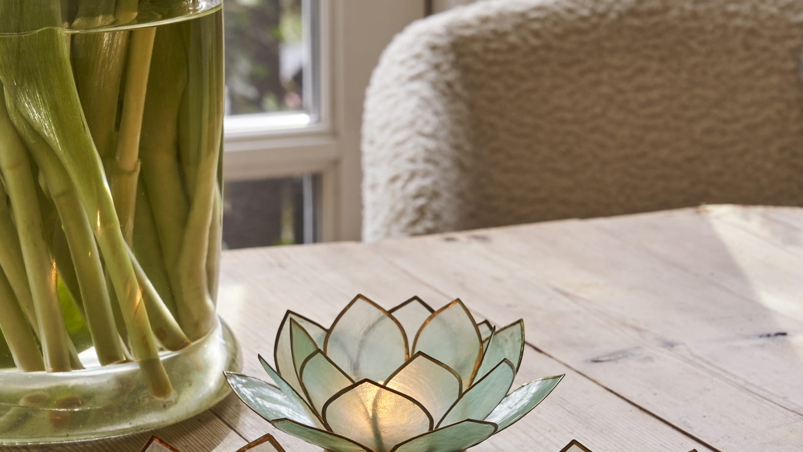 Des bougeoirs lotus