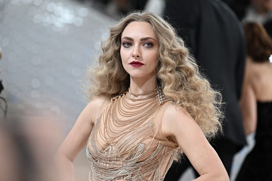 Amanda Seyfried, splendide avec ses boucles parfaites
