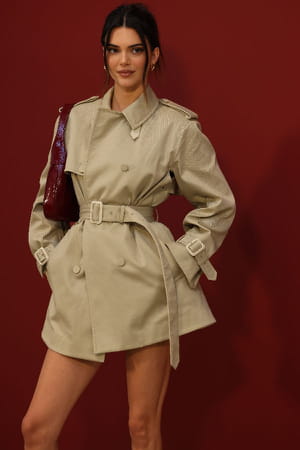 kendall-jenner-robe-trench