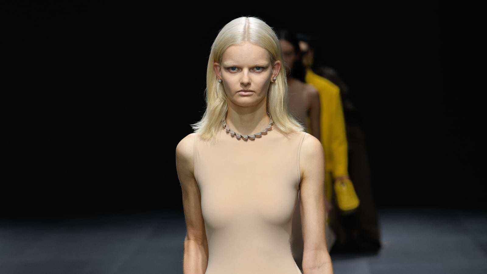 Look 14