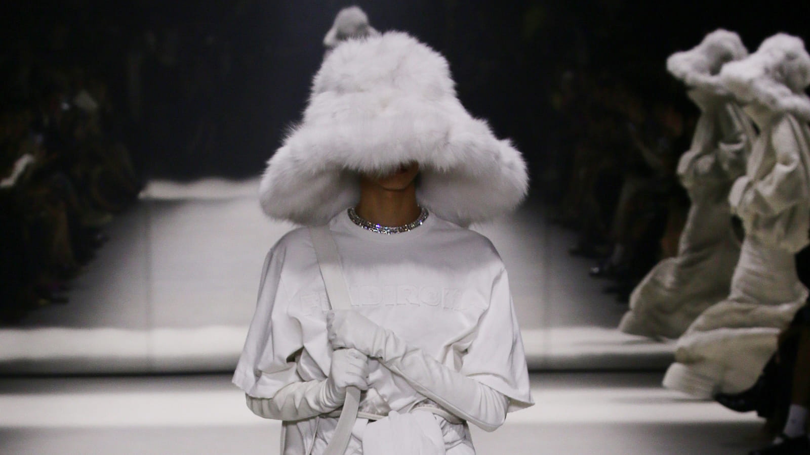 Look 50