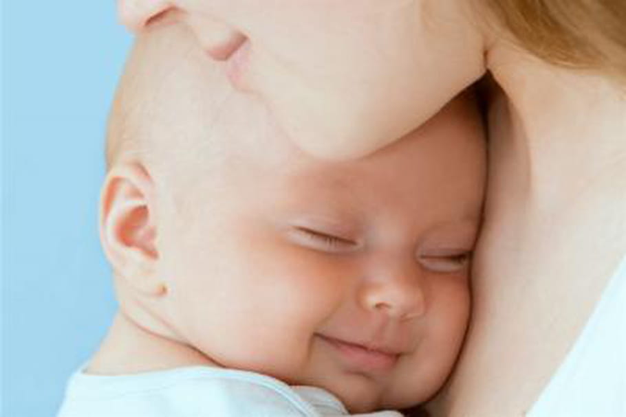 Cancer du sein : risque accru pour les femmes qui accouchent de gros bébés