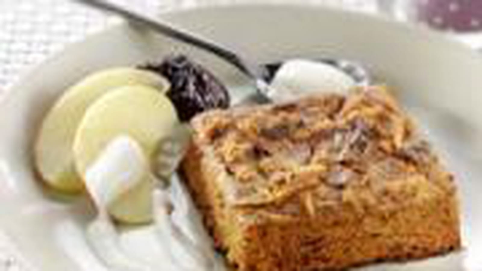 Pudding aux pommes, pain d'épices et pruneaux