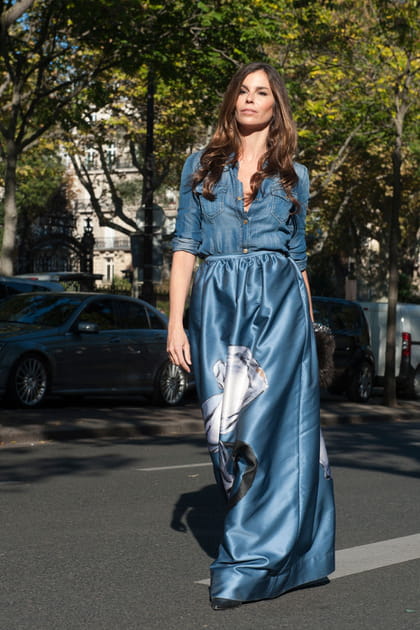 Street style &agrave; Paris : la maxi jupe en soie