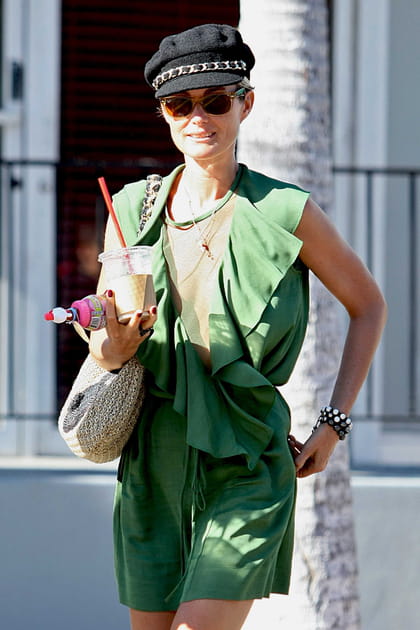 Læticia Hallyday en combishort verte à volants